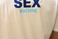 Koszulka-z-nadrkiem-na-prywatne-zlecenie-wzór-Sex-Machine